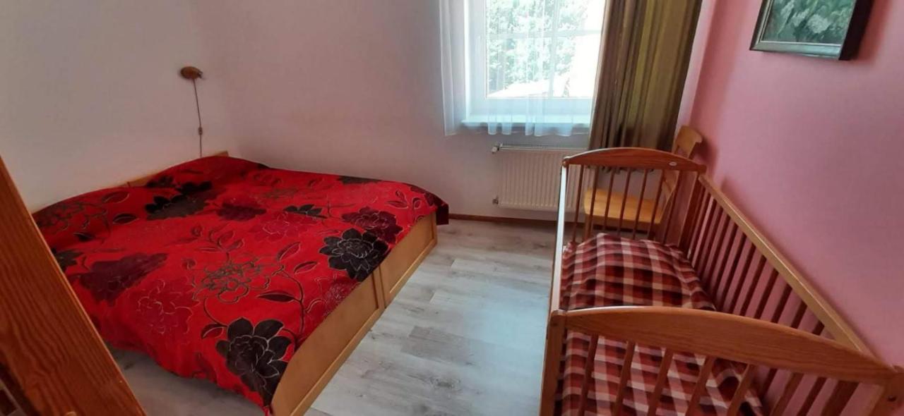 Metras Maja Hotell Aizpute Eksteriør bilde